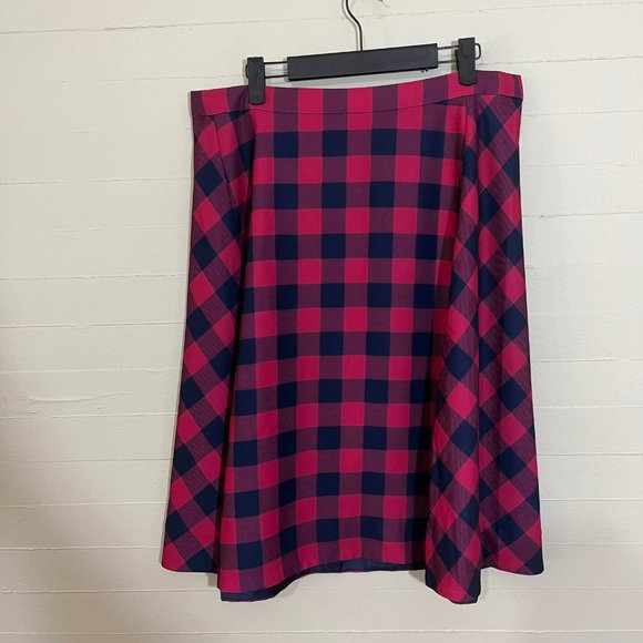Draper James Buffalo Check Collection Pleated Skirt in Cerise Pink SZ 12 - Picture 2 of 9